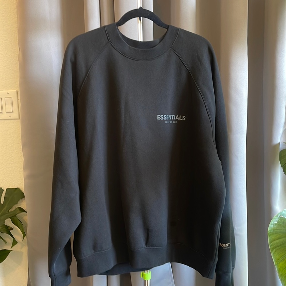 ESSENTIALS•Fear of God Crewneck Sweatshirt• Never Worn